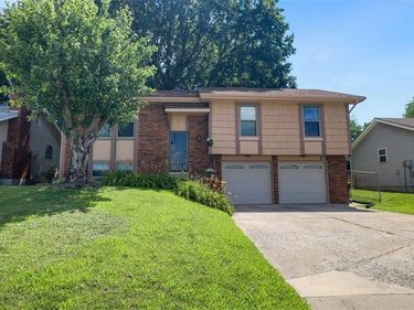 4605 N Brooklyn Avenue, Kansas City, MO 64116