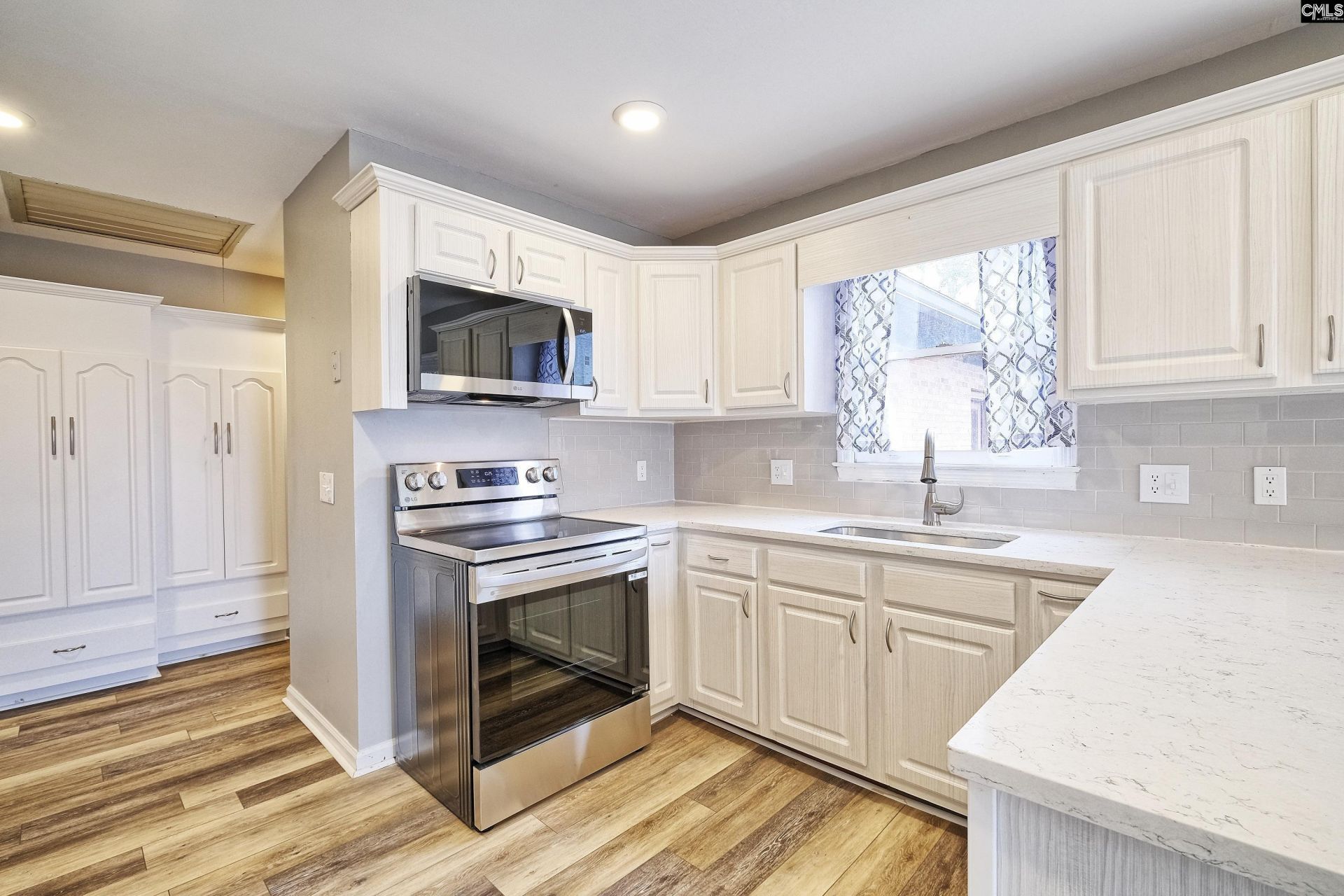 447 Edgewater Drive  Photo 16