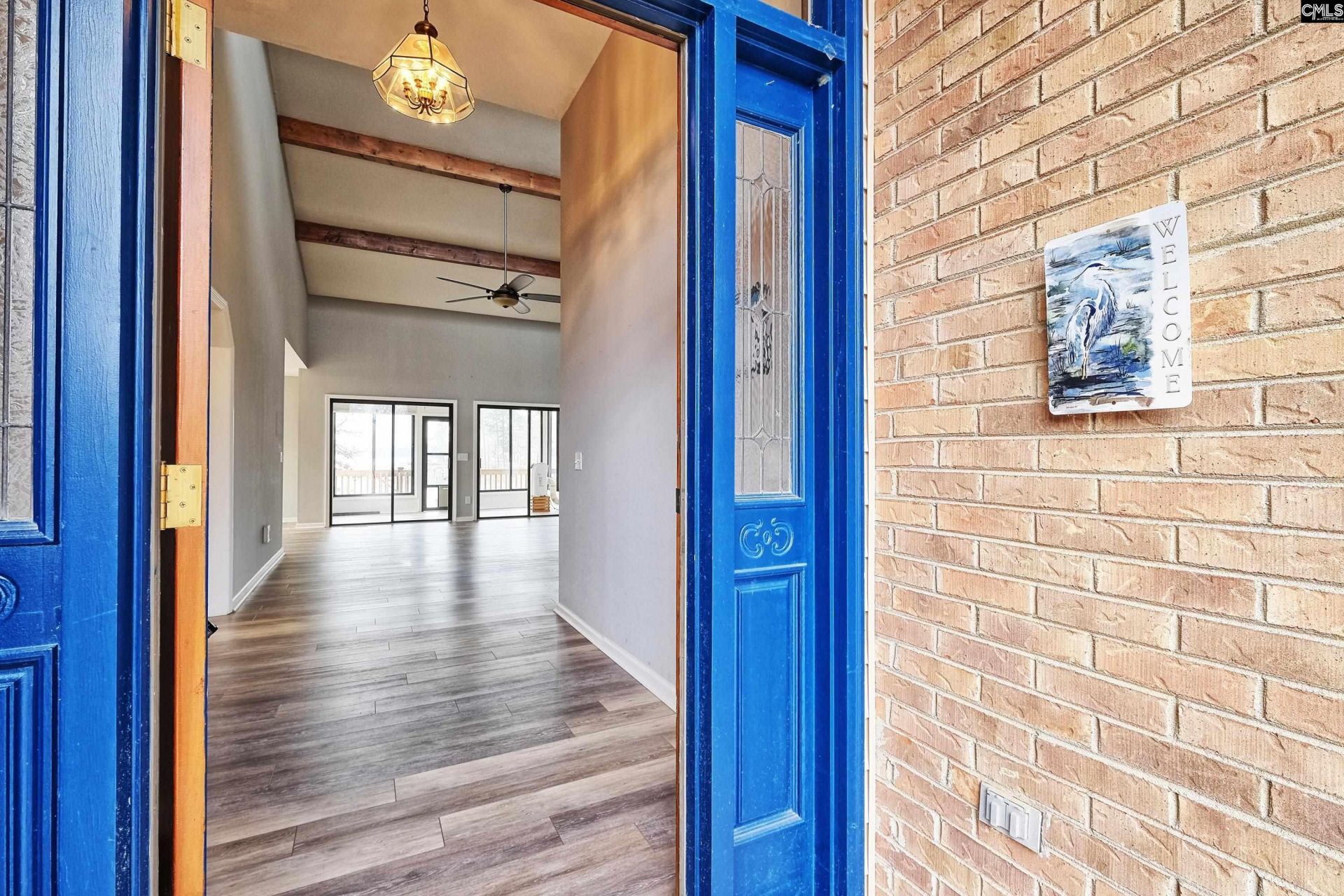 447 Edgewater Drive  Photo 4