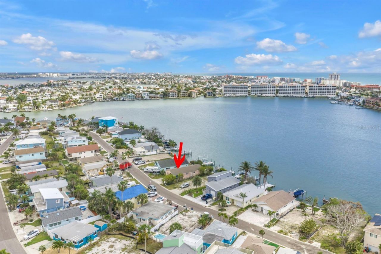 623 180th Avenue E, Redington Shores, FL 33708 Photo