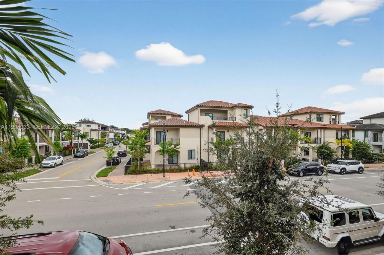 4740 NW 84th Ave , Unit 4740, Doral, FL 33166 Photo