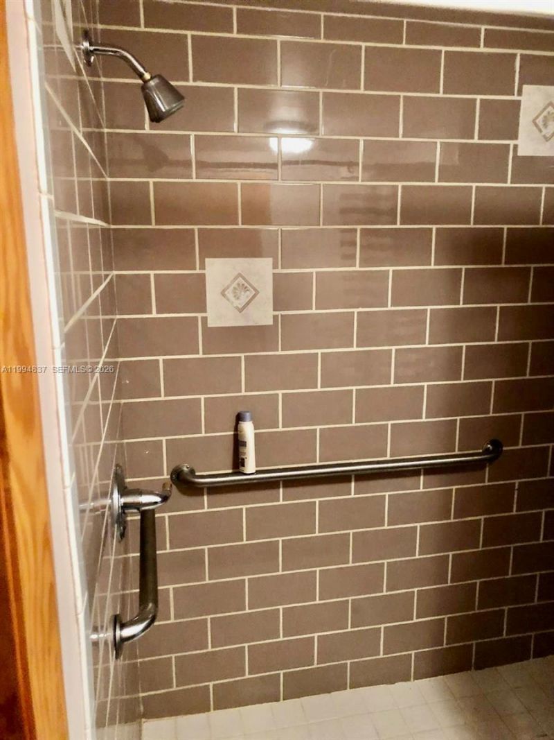 1751 W 38th Pl, Unit 1004A, Hialeah, FL 33012 Photo