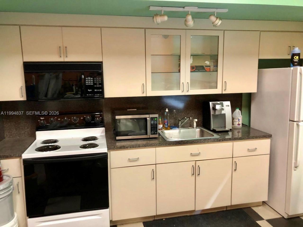 1751 W 38th Pl, Unit 1004A, Hialeah, FL 33012 Photo