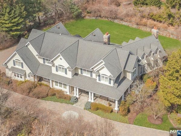 2 Saddle Brook Drive, Ho-Ho-Kus, NJ 07423