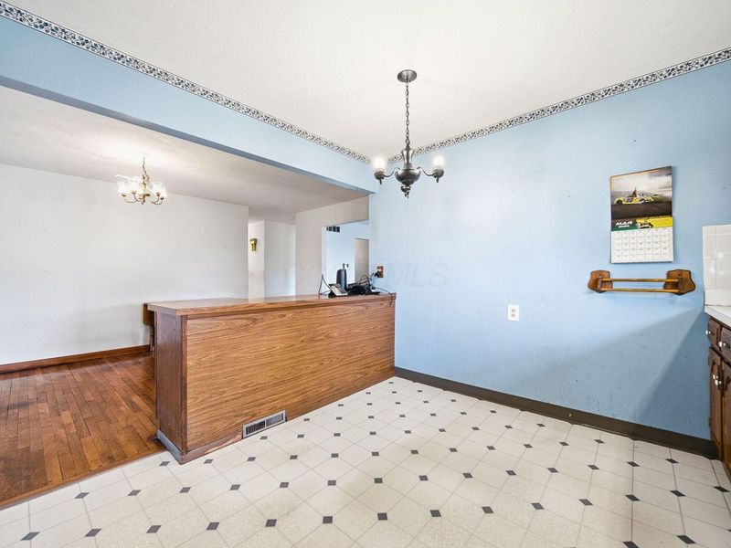 968 Garden Road , Columbus, OH 43224 Photo 17