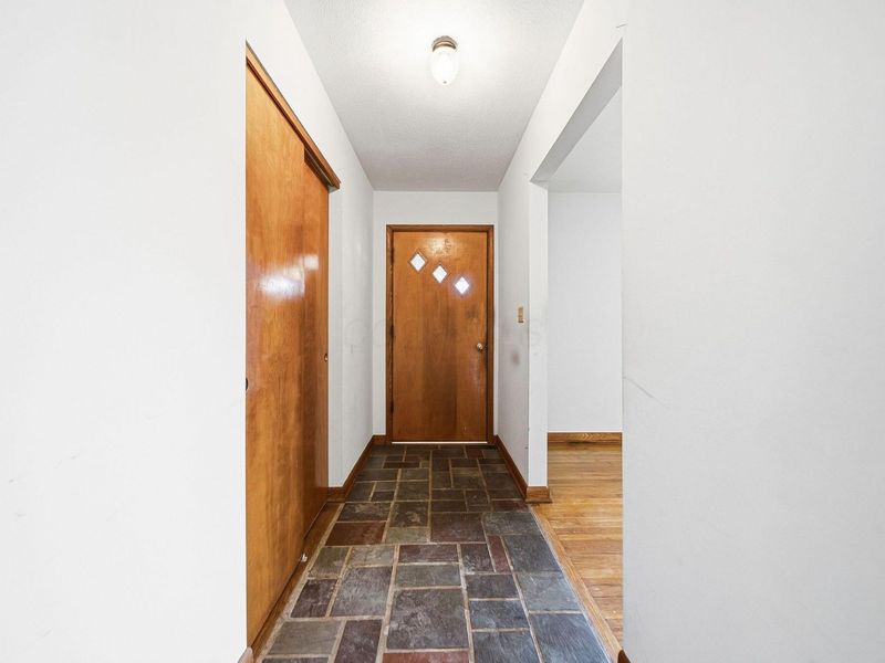 968 Garden Road , Columbus, OH 43224 Photo 9