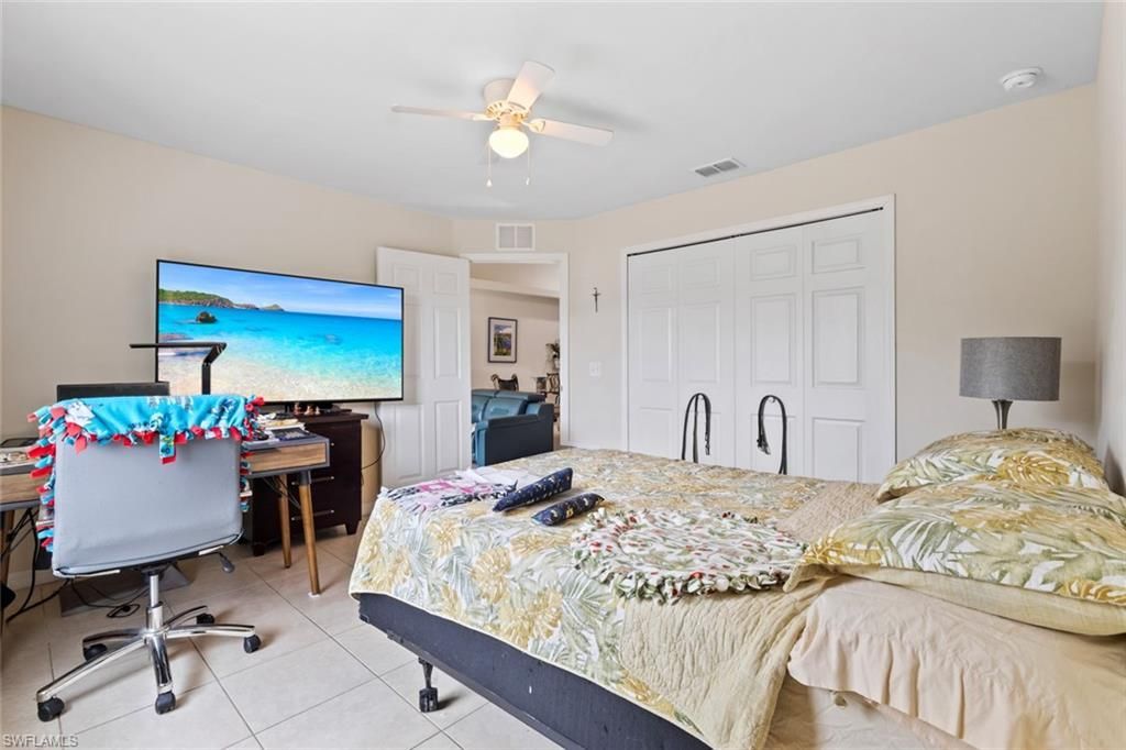 146/148 SE 12th St , Cape Coral, FL 33990 Photo