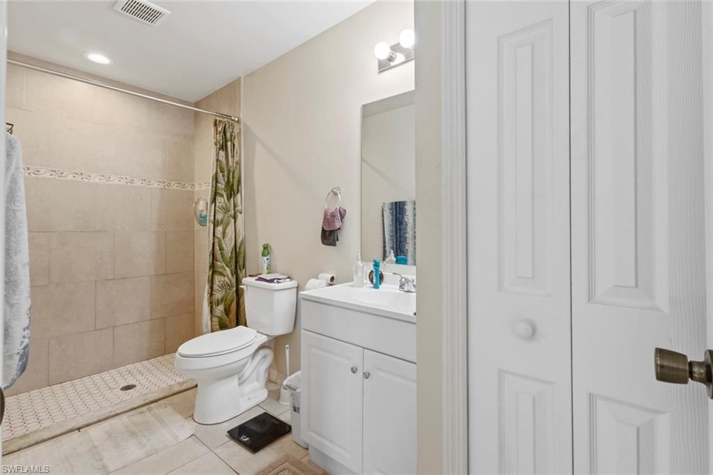 146/148 SE 12th St , Cape Coral, FL 33990 Photo