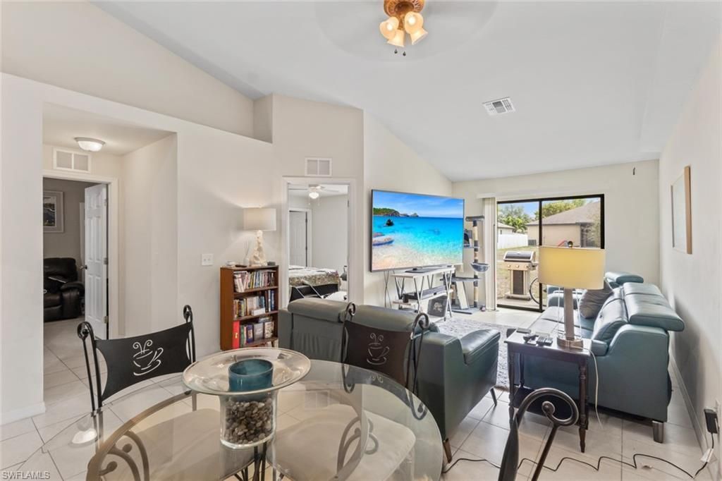 146/148 SE 12th St , Cape Coral, FL 33990 Photo