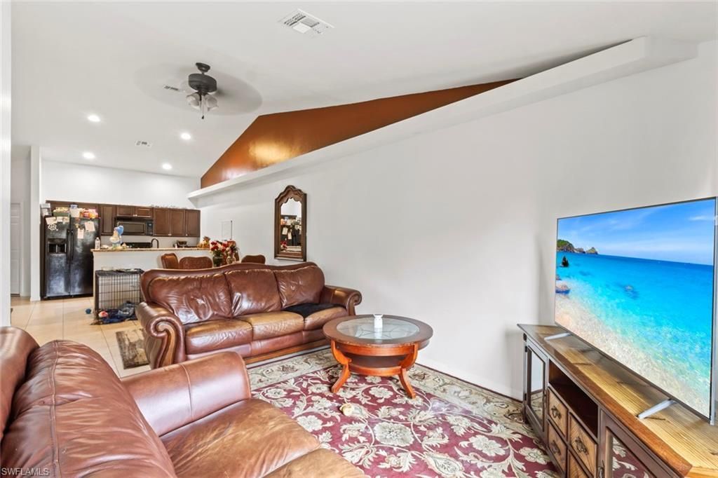 146/148 SE 12th St , Cape Coral, FL 33990 Photo