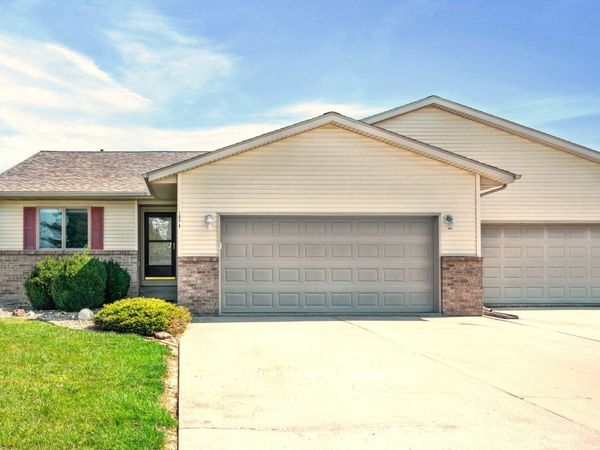 109 E Lake Court, Unit A, Atlanta, IL 61723