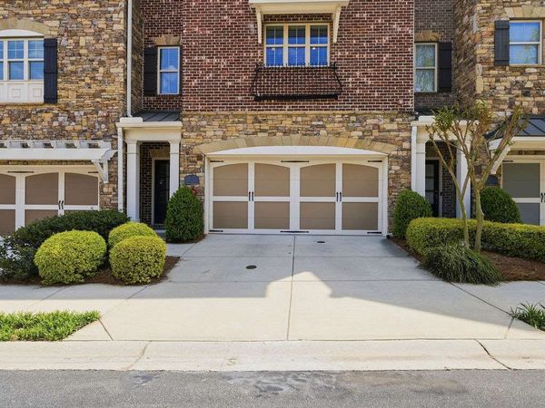 917 Dumaine Trace, Atlanta, GA 30328