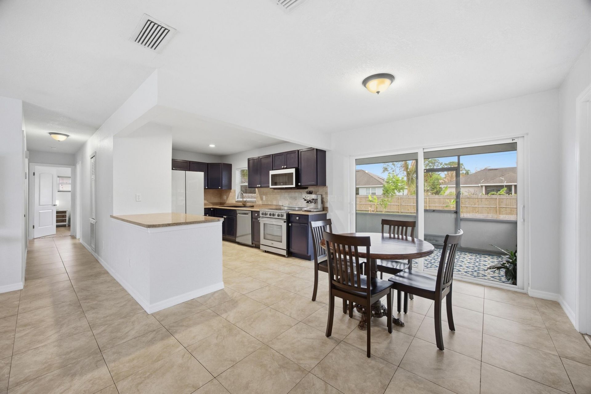 424 SE Fallon Drive, Port Saint Lucie, FL 34983 Photo