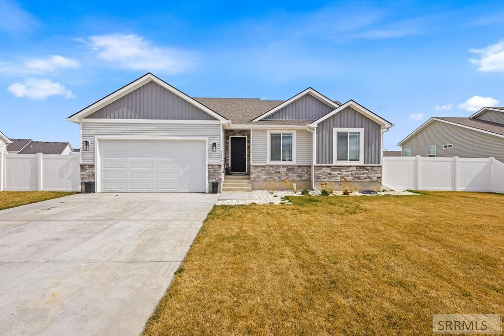 3994 Ventura Avenue, Idaho Falls, ID 83401 Main Photo