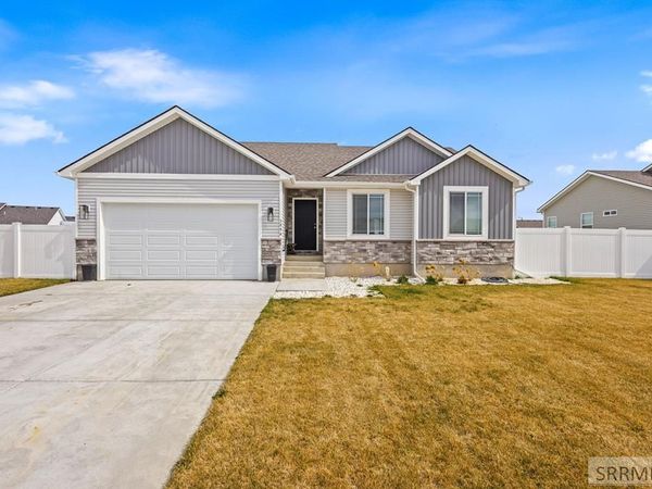 3994 Ventura Avenue, IDAHO FALLS, ID 83401