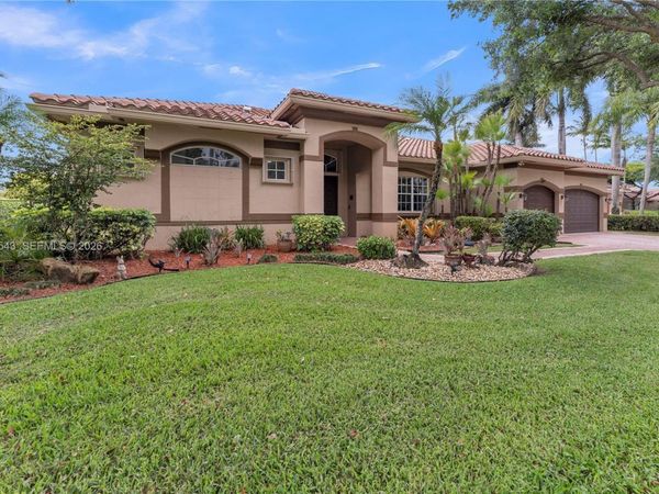 3973 SW 140th Ave , Davie, FL 33330