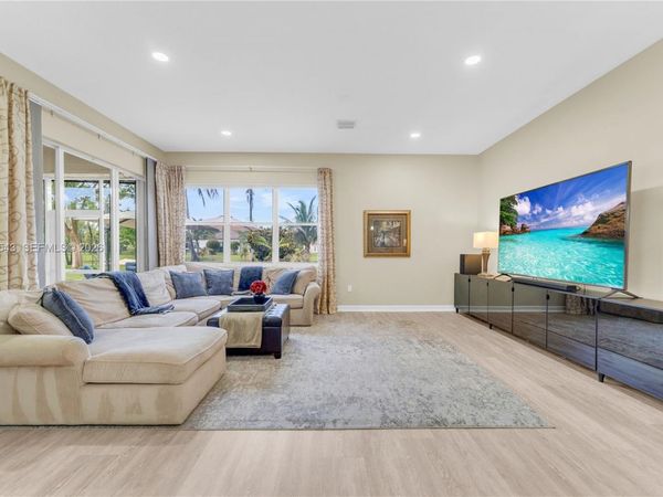 3973 SW 140th Ave, Davie, FL 33330
