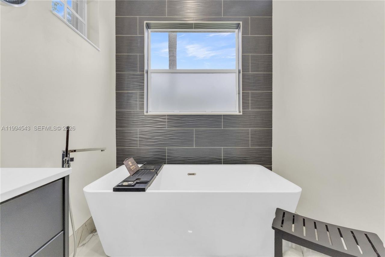 3973 SW 140th Ave , Davie, FL 33330 Photo