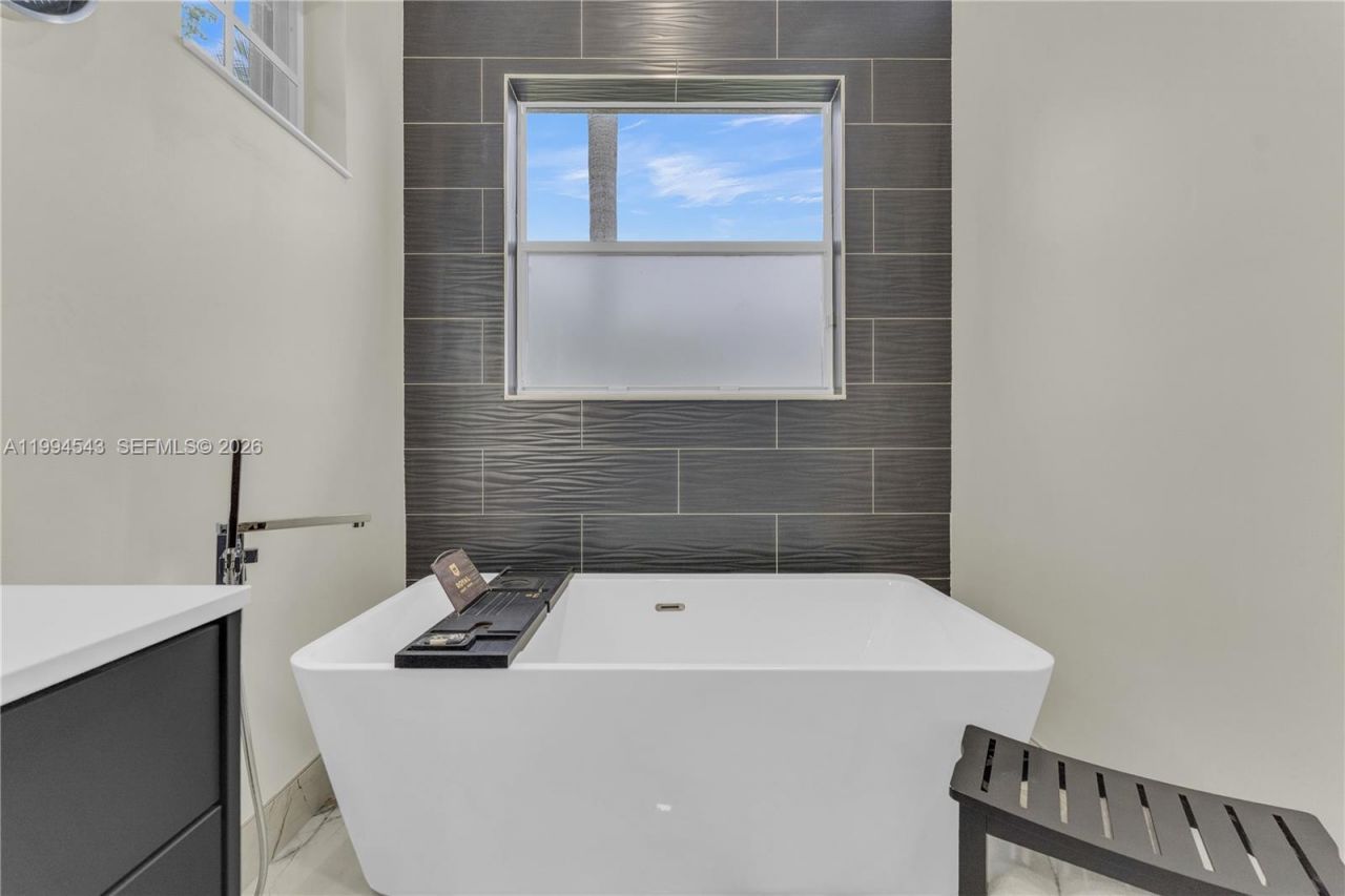 3973 SW 140th Ave , Davie, FL 33330 Photo