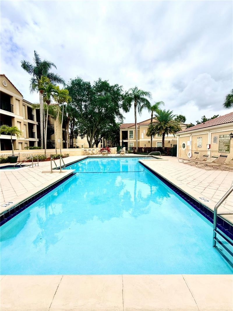 733 Riverside Dr, Unit 1215, Coral Springs, FL 33071 Photo