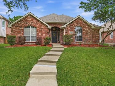 15926 Twin Cove Drive, Frisco, TX 75035