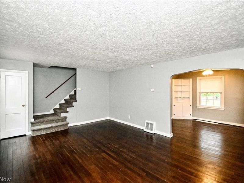 1699 Sunset Avenue, Akron, OH 44301 Photo 3