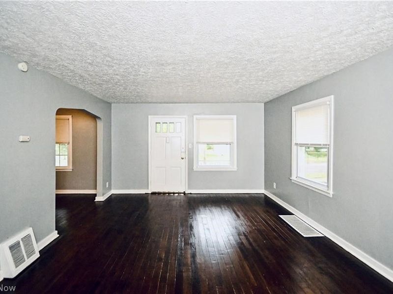 1699 Sunset Avenue, Akron, OH 44301 Photo 4