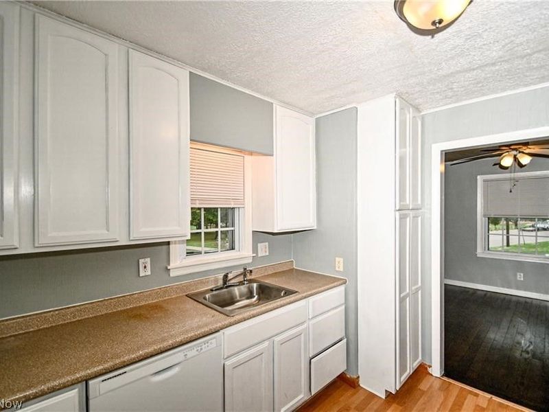 1699 Sunset Avenue, Akron, OH 44301 Photo 8