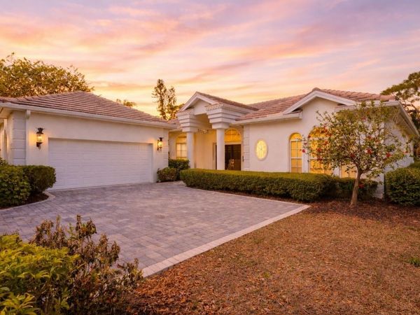 7857 WILTON CRESCENT CIRCLE, UNIVERSITY PARK, FL 34201