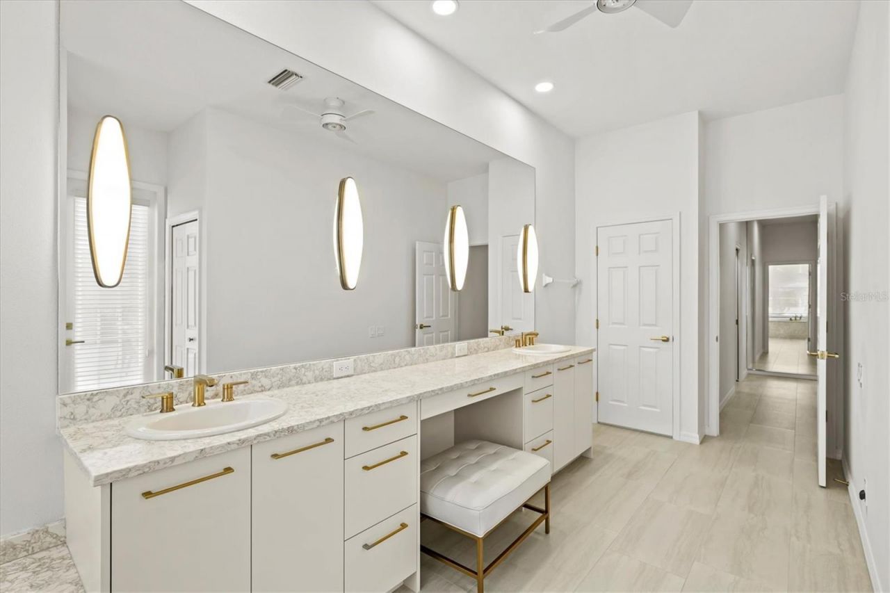 7857 Wilton Crescent Circle, University Park, FL 34201 Photo