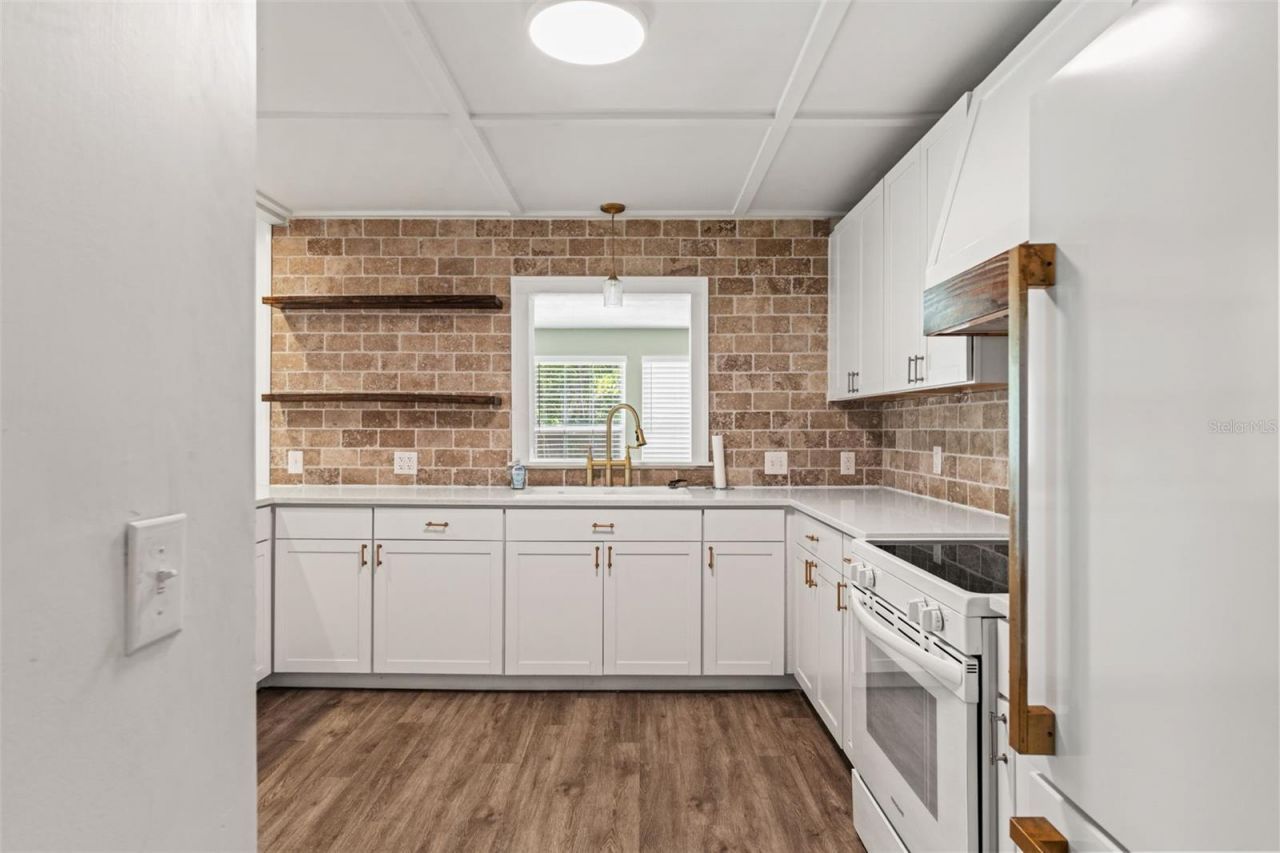 2524 Victarra Circle, Lutz, FL 33559 Photo