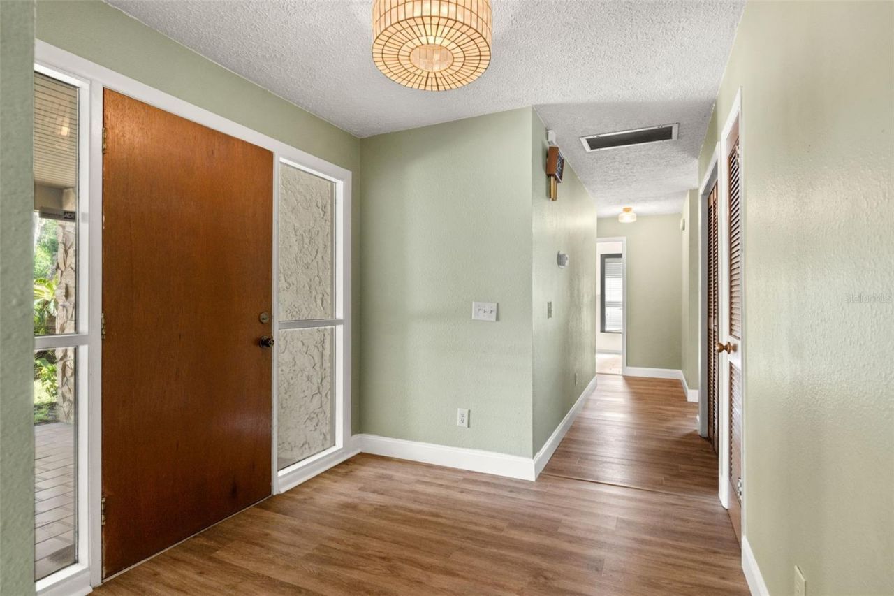 2524 Victarra Circle, Lutz, FL 33559 Photo