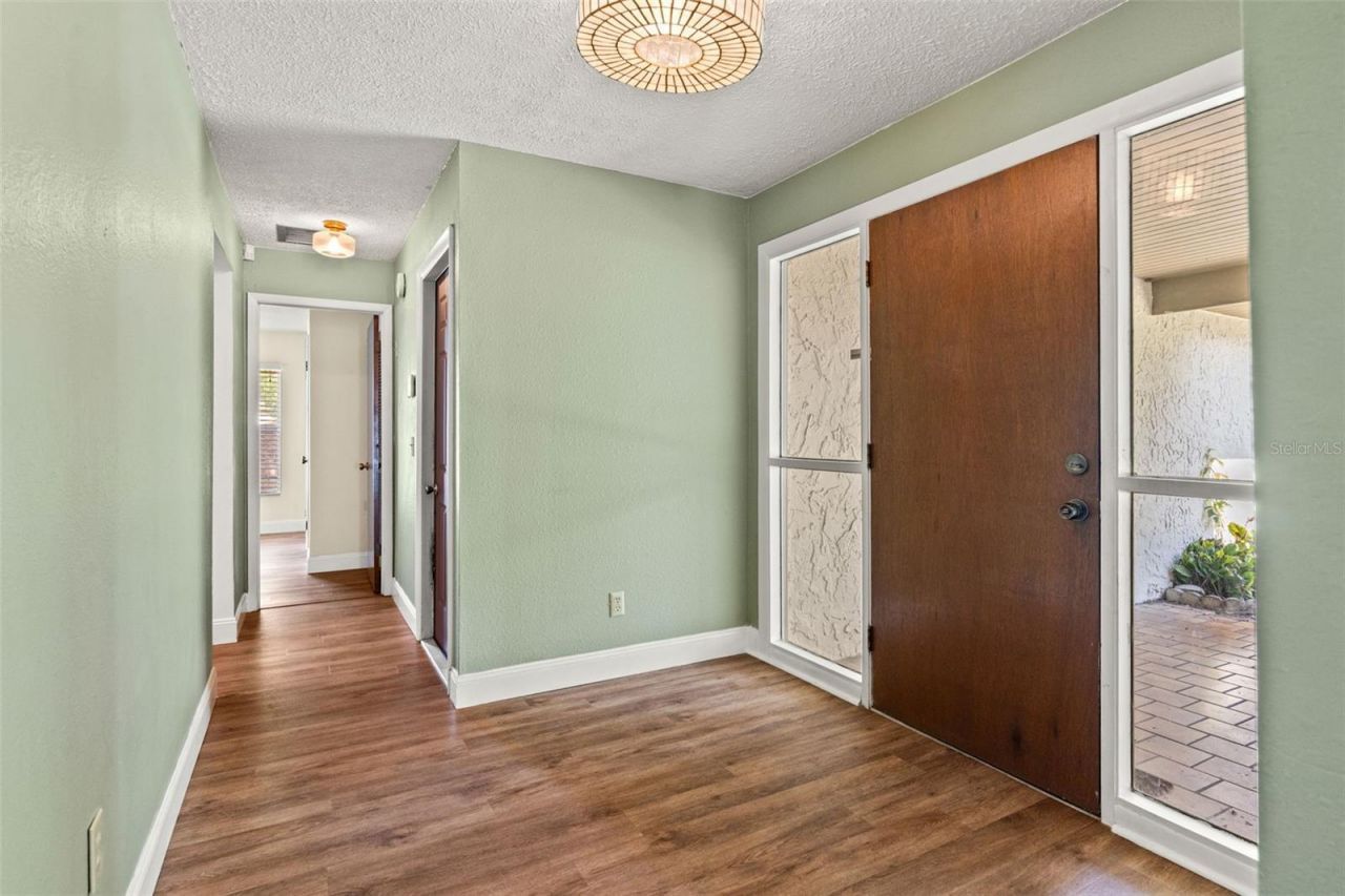 2524 Victarra Circle, Lutz, FL 33559 Photo