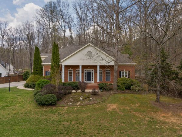 3936 Windtree Drive , Signal Mountain, TN 37377