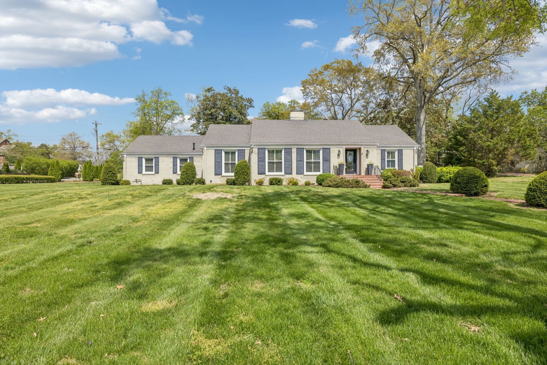 206 Wilsonia Ave  Nashville, TN 37205