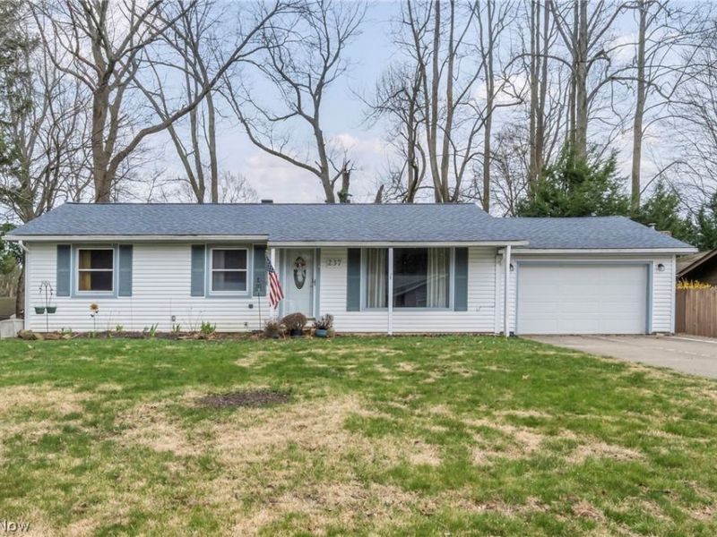 237 Spriggel Drive, Munroe Falls, OH 44262 Photo 1