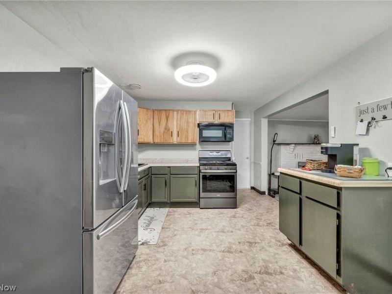 237 Spriggel Drive, Munroe Falls, OH 44262 Photo 12