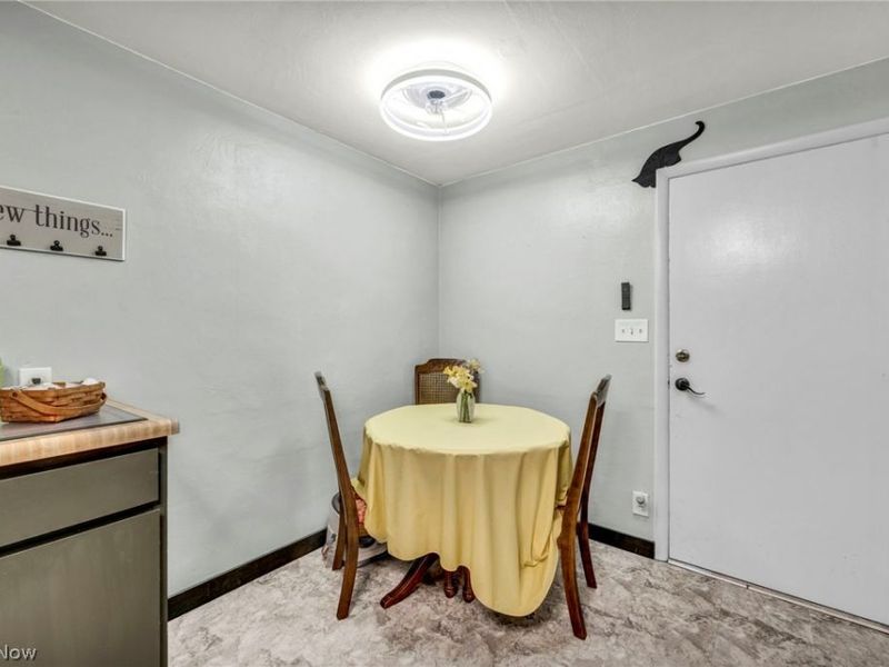 237 Spriggel Drive, Munroe Falls, OH 44262 Photo 13