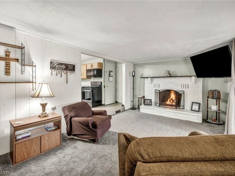 237 Spriggel Drive, Munroe Falls, OH 44262 Photo 9