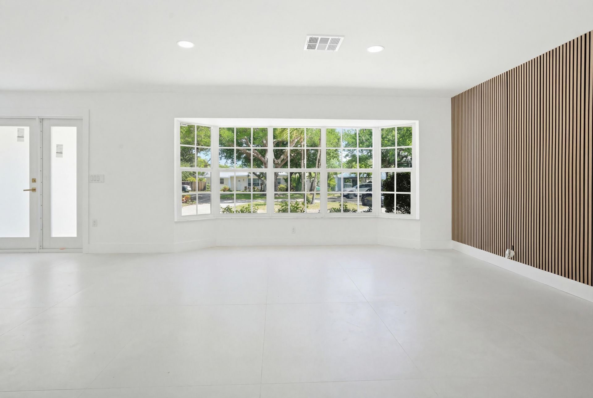 359 Country Club Drive, Tequesta, FL 33469 Photo