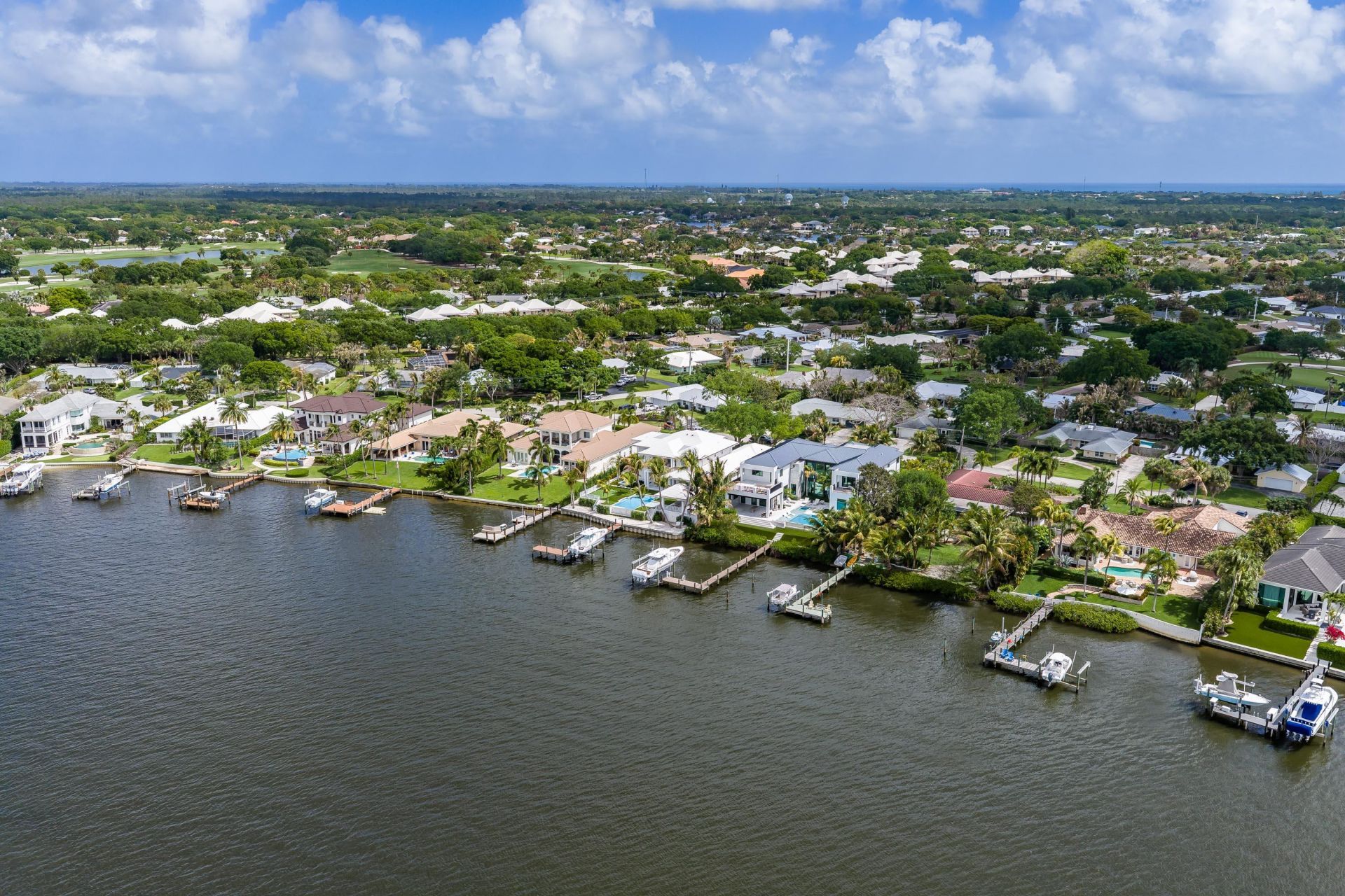 359 Country Club Drive, Tequesta, FL 33469 Photo