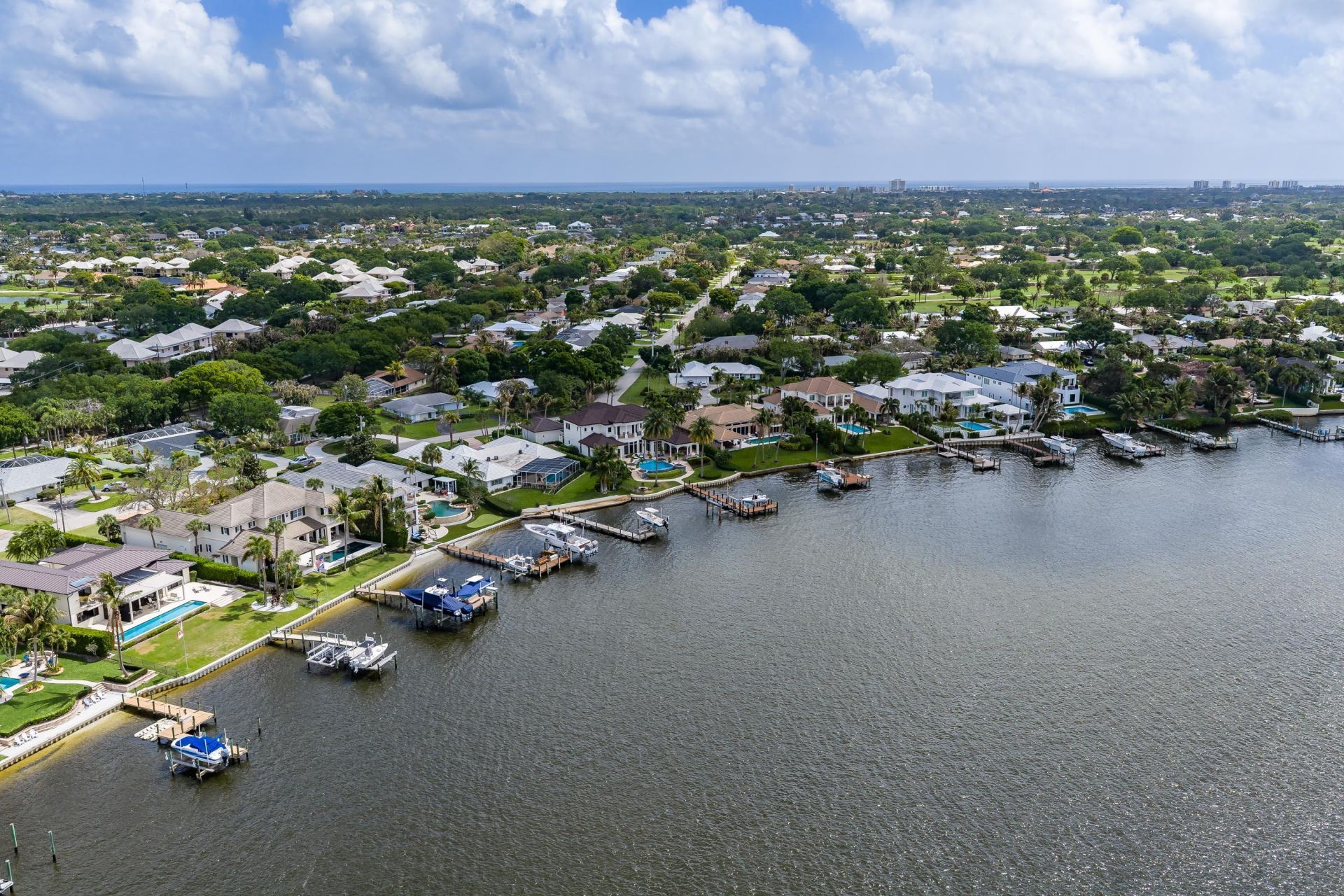 359 Country Club Drive, Tequesta, FL 33469 Photo