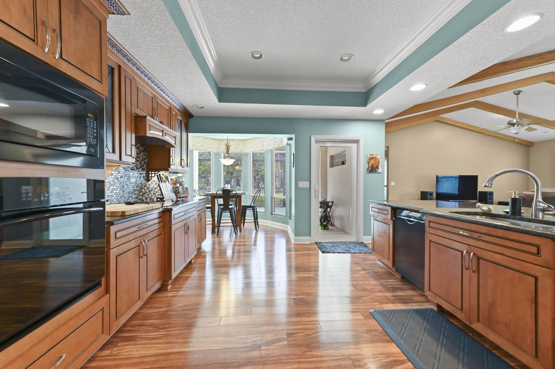 8777 Estate Drive, West Palm Beach, FL 33411 Photo