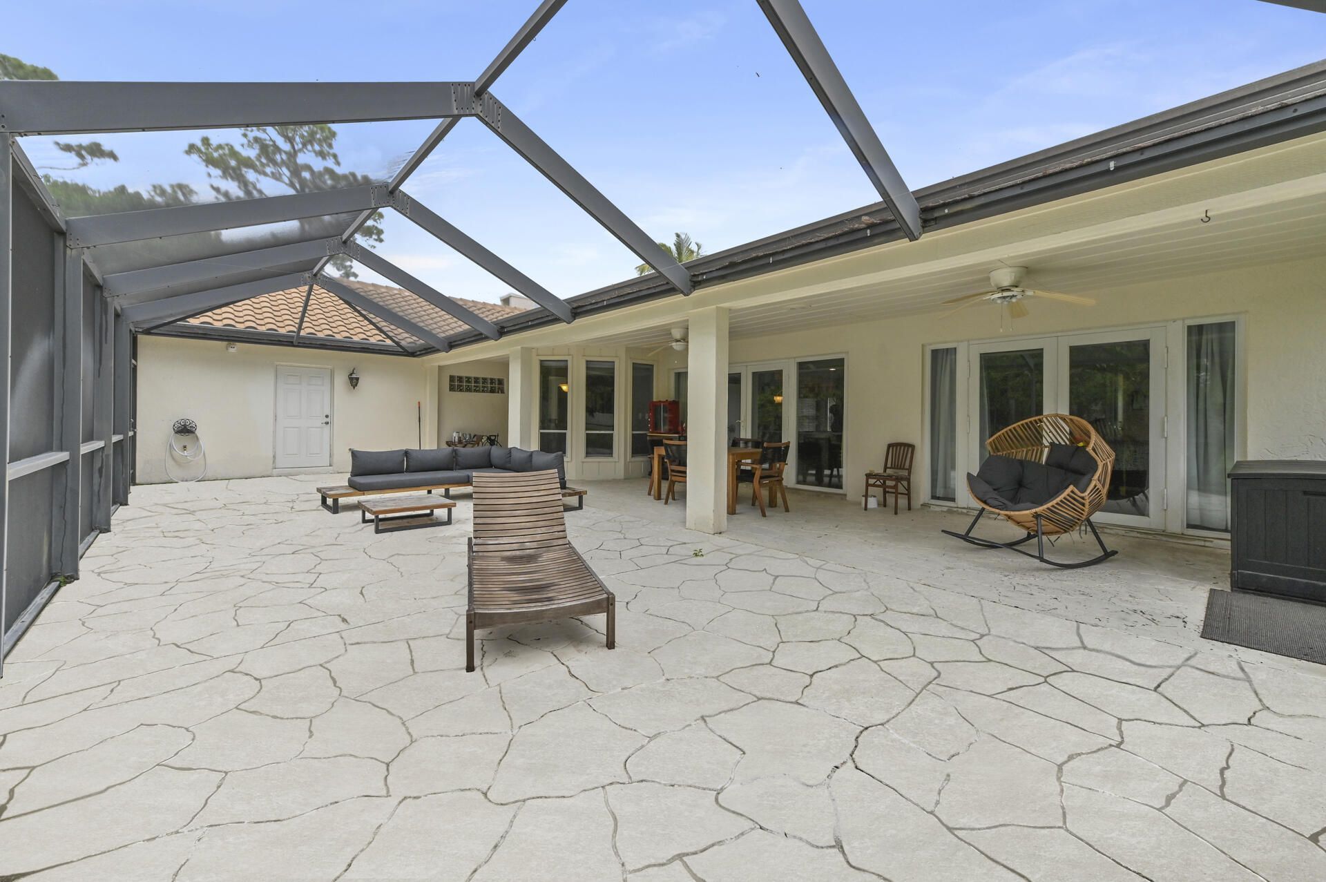 8777 Estate Drive, West Palm Beach, FL 33411 Photo