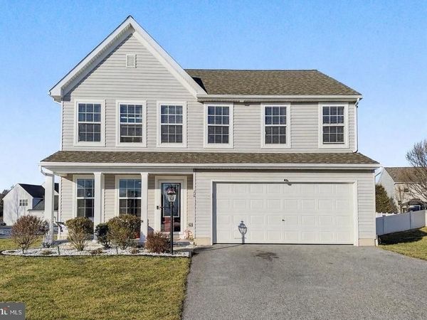 10 CORIANDER LANE , MANCHESTER, PA 17345