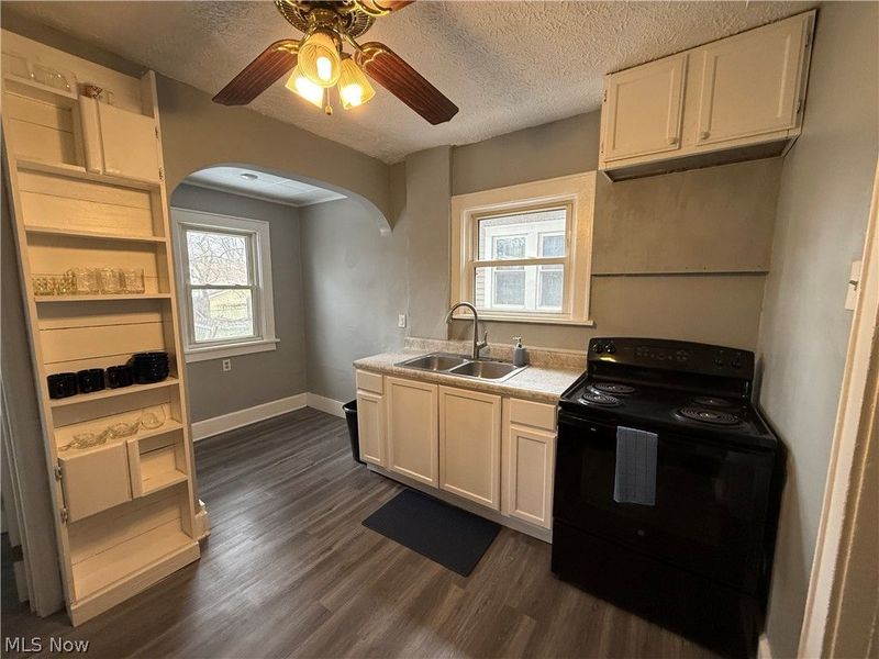 866 S Hawkins Avenue, Akron, OH 44320 Photo 7