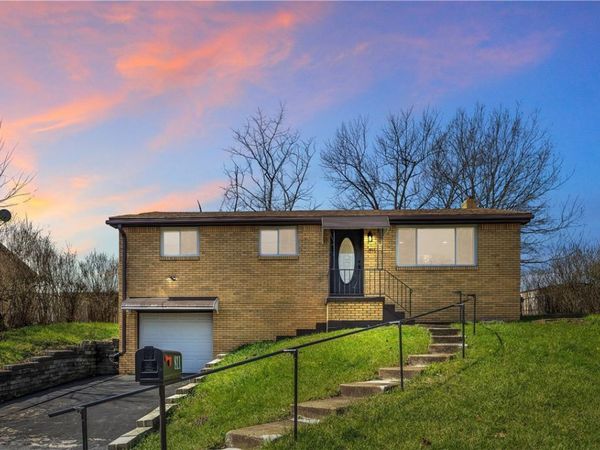 811 Westbury Rd, North Versailles, PA 15137