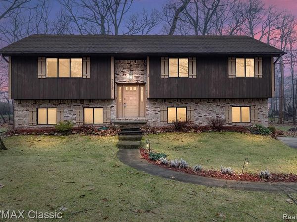 3642 Ashview Street, West Bloomfield Twp, MI 48324