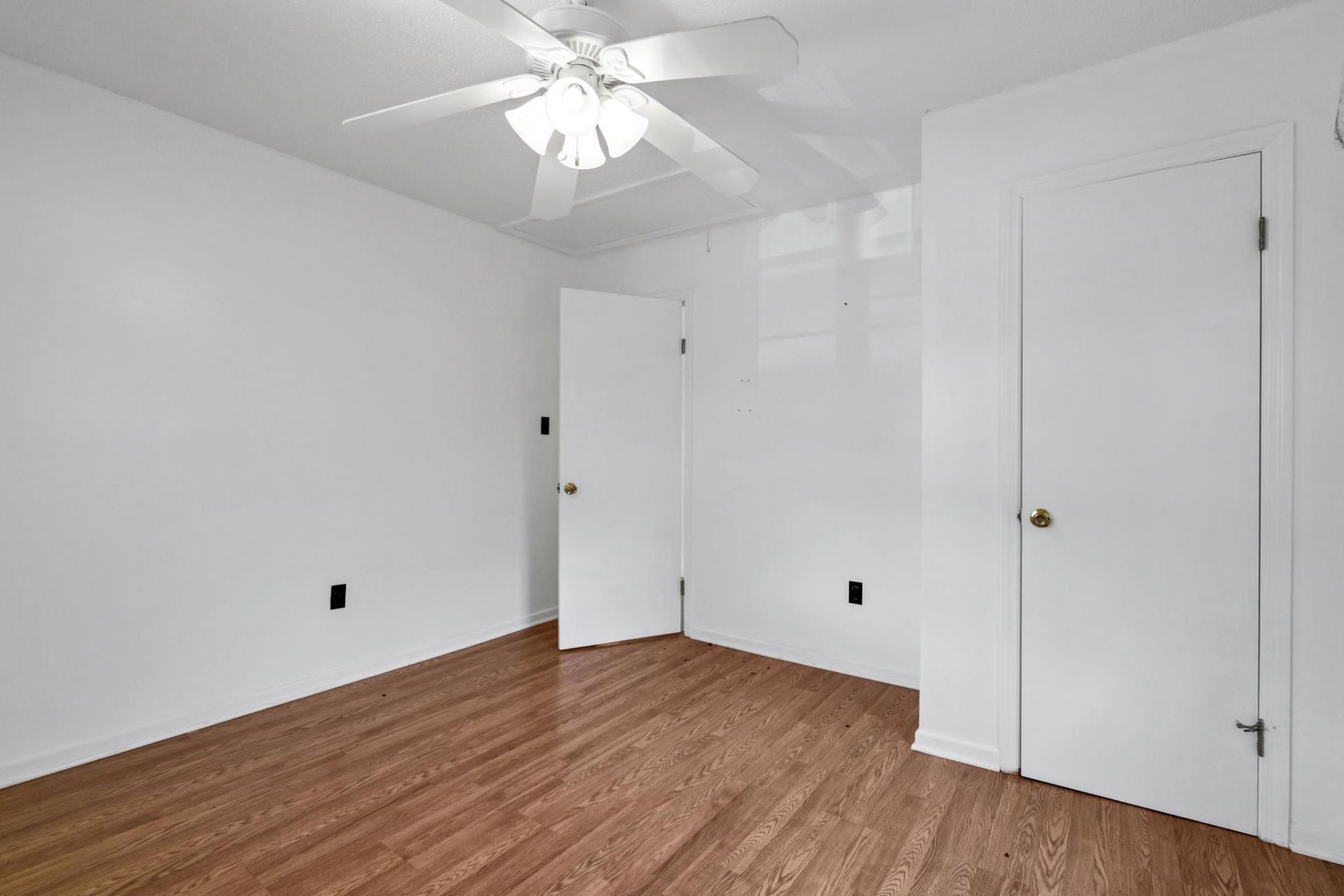 2305 Myrtle Street Photo 18