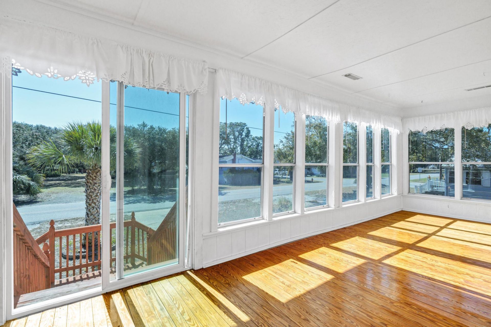 2305 Myrtle Street Photo 25